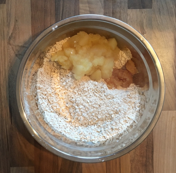 flour, honey,oats and apple mixture